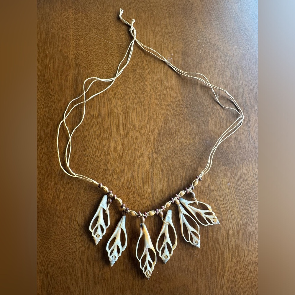 Shell necklace